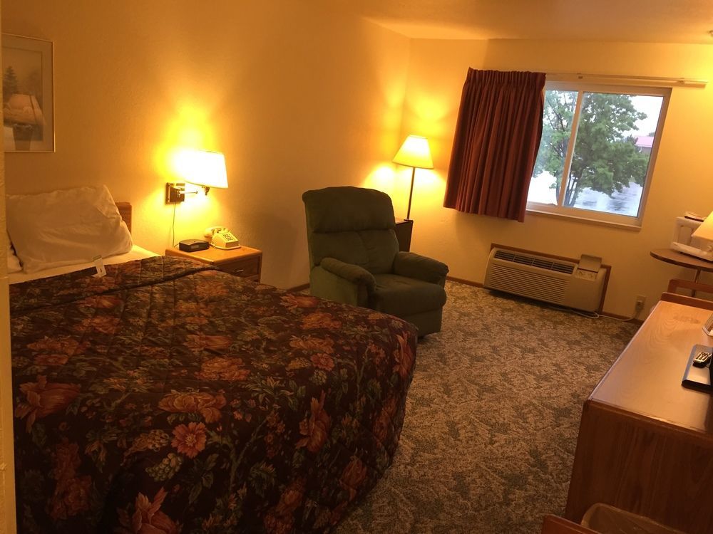 Super 8 By Wyndham Escanaba Εξωτερικό φωτογραφία